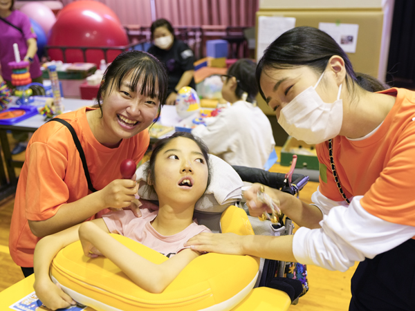 ボランティアとゲスト