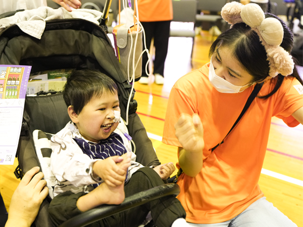 ボランティアとゲスト